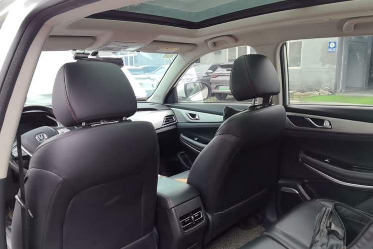 Used CHANGAN CS75 2020 280T Manual Elite Version China VI Headliner