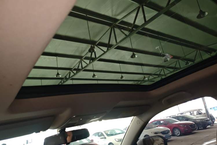 Used CHANGAN CS75 2020 280T DCT Luxury Version China VI Standard Headliner