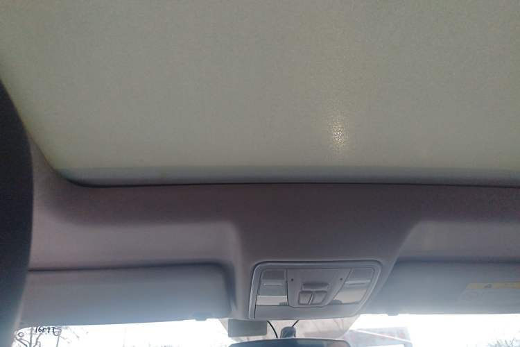 Used CHANGAN CS75 2020 280T DCT Luxury Version China VI Standard Headliner