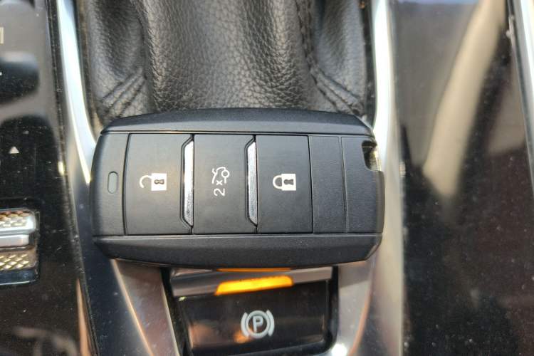 Used CHANGAN CS75 2020 280T DCT Luxury Model China VI Standard Interior 1