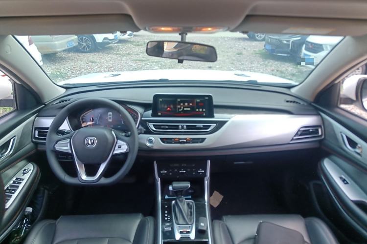 Used CHANGAN CS75 2020 280T DCT Luxury Model China VI Standard Interior 2