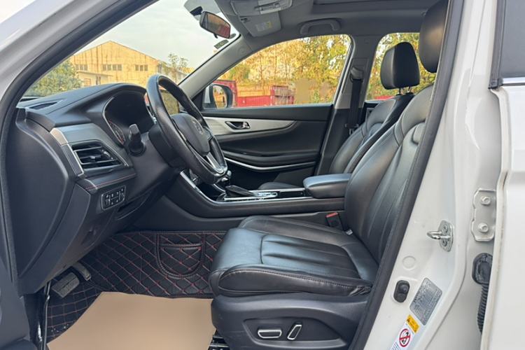 Used CHANGAN CS75 2020 280T Automatic Smart Edition China VI Interior 3