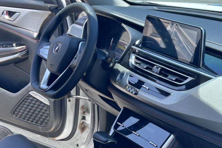 Used CHANGAN CS75 2020 280T DCT Luxury Model China VI Standard Interior 4