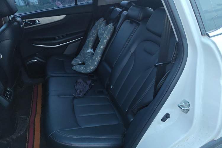 Used CHANGAN CS75 2020 280T DCT Luxury Version China VI Standard Interior 4