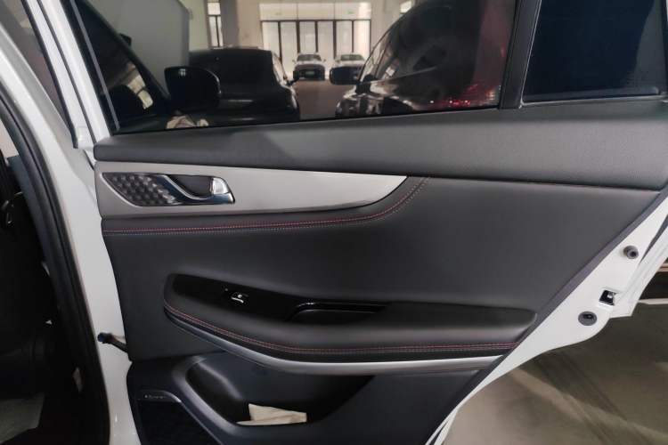 Used CHANGAN CS75 2020 280T Automatic Smart Edition China VI Standard Interior 6