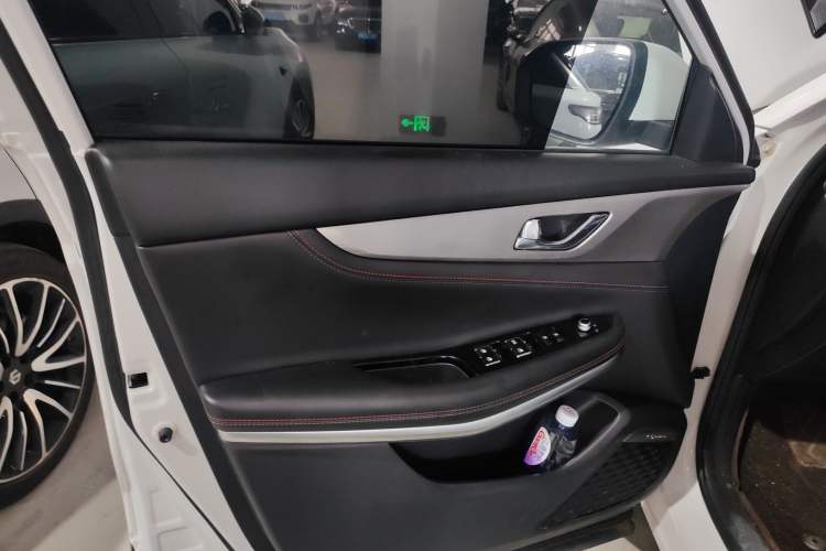 Used CHANGAN CS75 2020 280T Automatic Smart Edition China VI Standard Interior 7