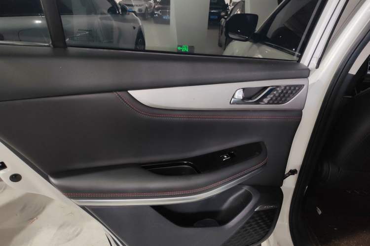 Used CHANGAN CS75 2020 280T Automatic Smart Edition China VI Standard Interior 8