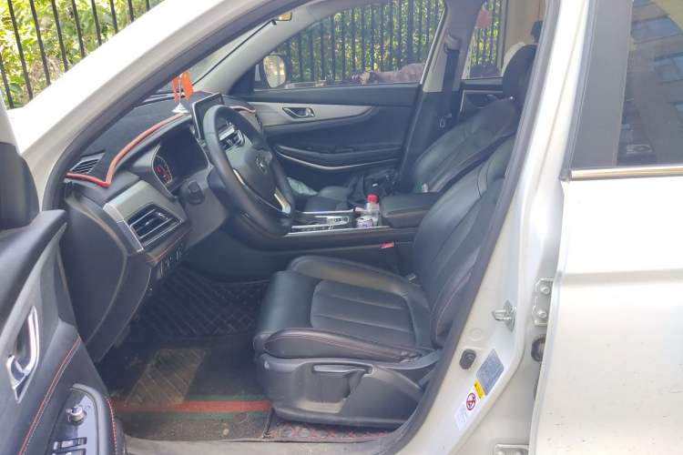 Used CHANGAN CS75 2020 280T DCT Luxury Model China VI Standard Left Front Seat