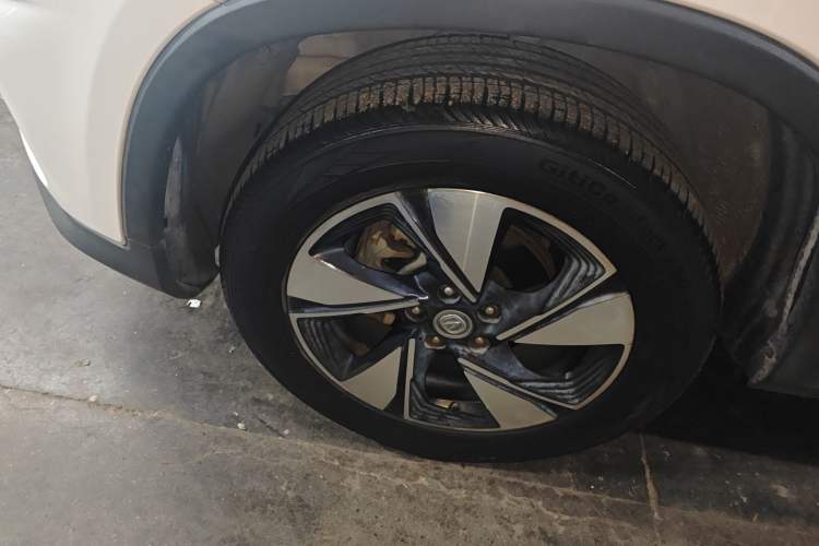 Used CHANGAN CS75 2020 280T DCT Luxury Version China VI Standard Left Front Wheel Hub