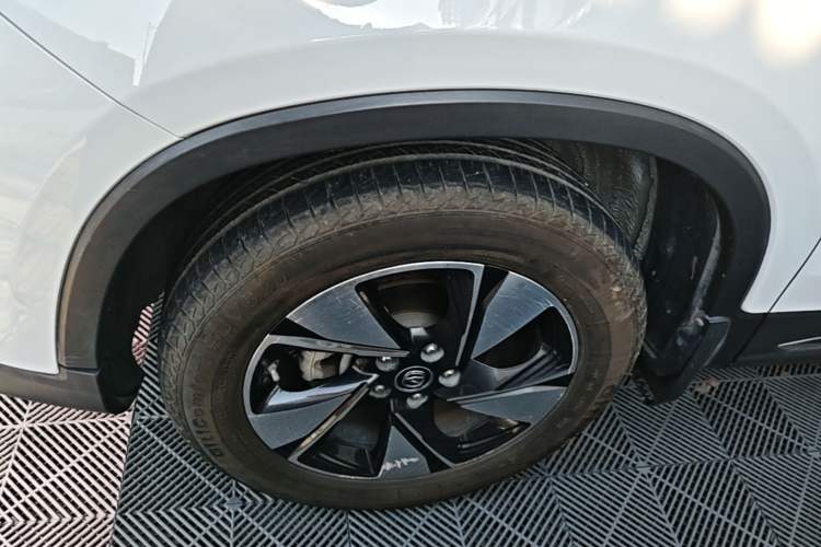 Used CHANGAN CS75 2020 280T DCT Luxury Version China VI Standard Left Front Wheel Hub