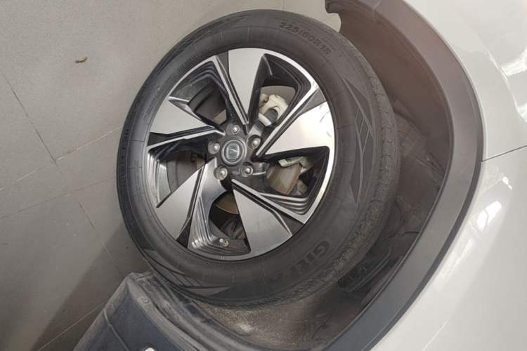 Used CHANGAN CS75 2020 280T DCT Luxury Version China VI Standard Left Front Wheel Hub
