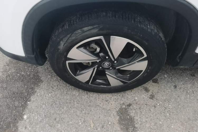 Used CHANGAN CS75 2020 280T DCT Luxury Version China VI Standard Left Front Wheel Hub