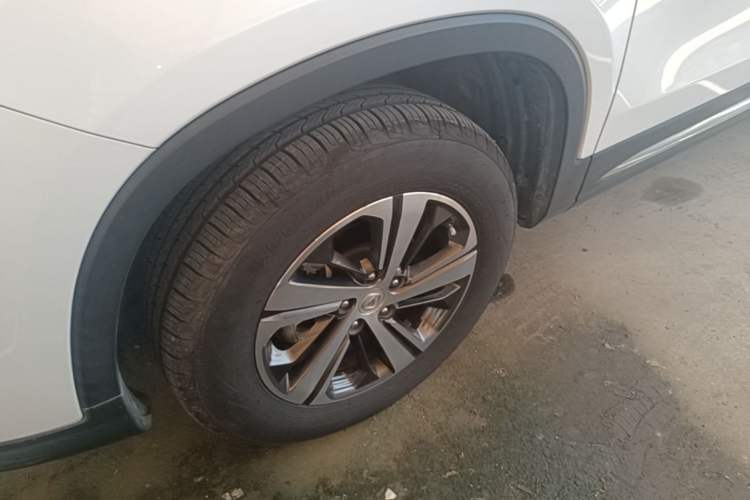 Used CHANGAN CS75 2020 280T Automatic Smart Edition China VI Standard Left Front Wheel Hub
