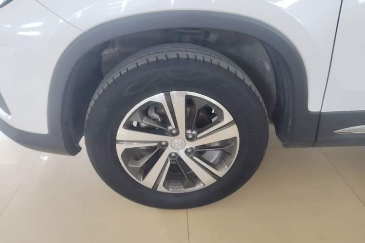 Used CHANGAN CS75 2020 280T Manual Smart Edition China VI Standard Left Front Wheel Hub