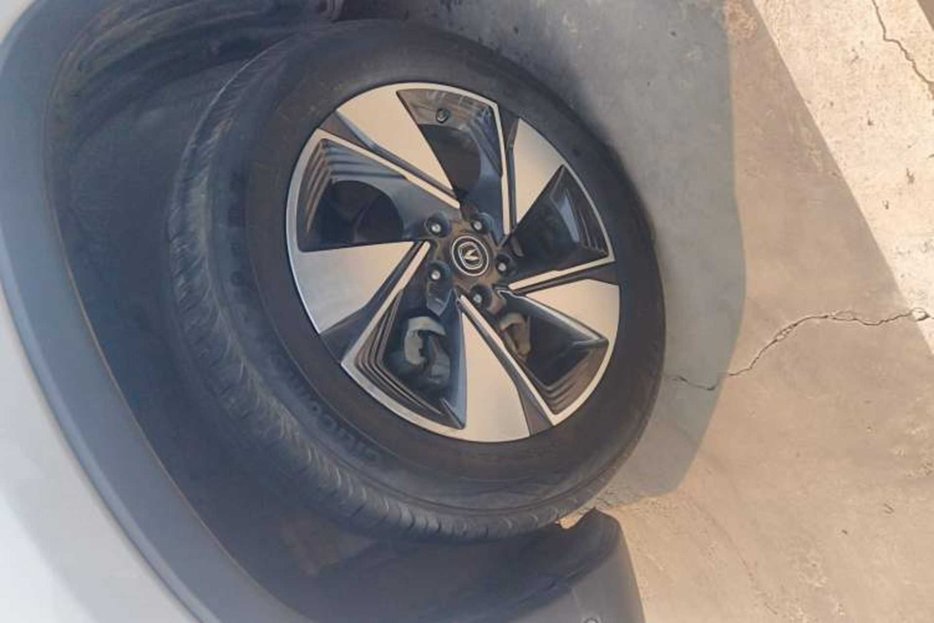 Used CHANGAN CS75 2020 280T DCT Luxury Version China VI Standard Left Front Wheel Hub