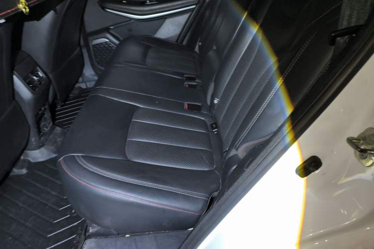 Used CHANGAN CS75 2020 280T Automatic Smart Edition China VI Left Rear Seat