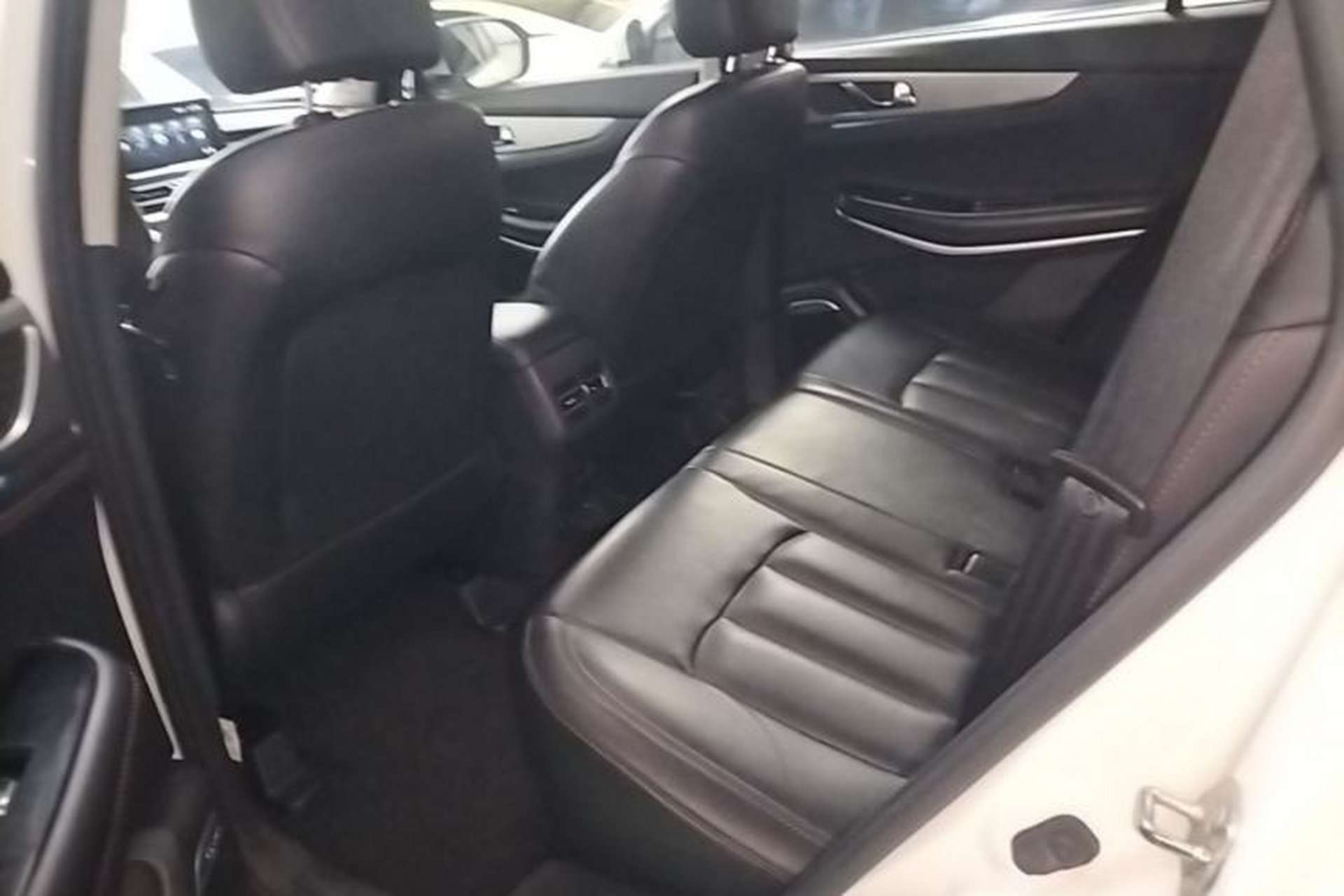 Used CHANGAN CS75 2020 280T Automatic Smart Edition China VI Left Rear Seat