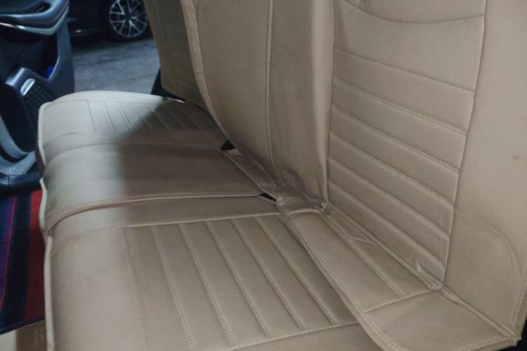 Used CHANGAN CS75 2020 280T Manual Elite Version China VI Standard Left Rear Seat
