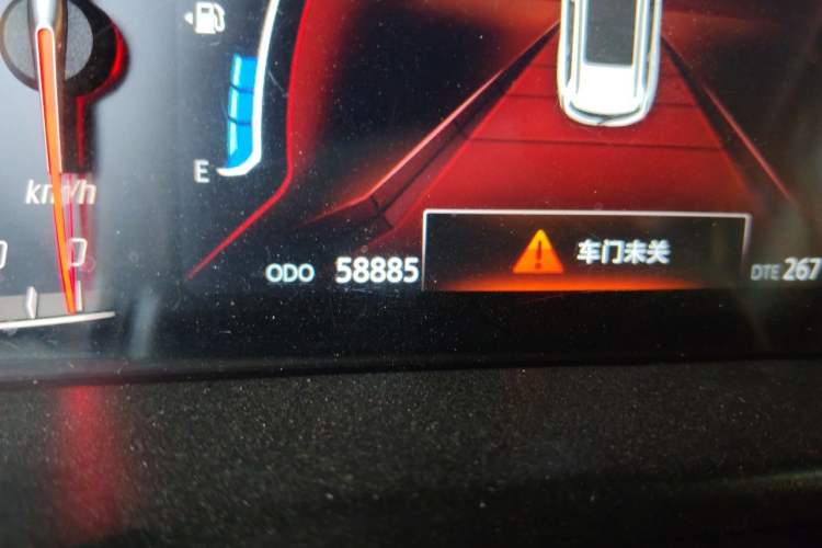 Used CHANGAN CS75 2020 280T Automatic Smart Edition China VI Standard Odometer Close Up