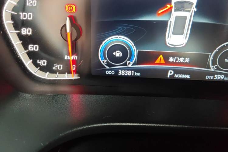 Used CHANGAN CS75 2020 280T DCT Luxury Version China VI Standard Odometer Close Up