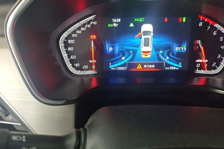 Used CHANGAN CS75 2020 280T Automatic Ya Zhi Model China VI Standard Odometer Close Up