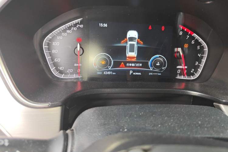 Used CHANGAN CS75 2020 280T DCT Luxury Model China VI Standard Odometer Close Up