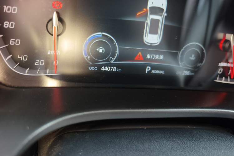 Used CHANGAN CS75 2020 280T DCT Luxury Version China VI Standard Odometer Close Up
