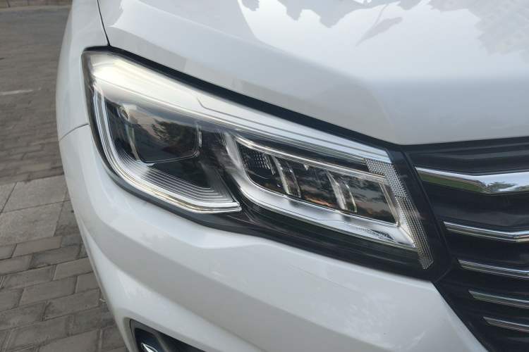 Used CHANGAN CS75 2020 280T Manual Elite Version China VI Standard Right Front Headlight