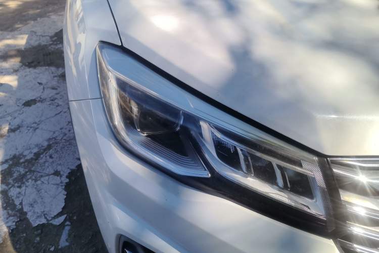 Used CHANGAN CS75 2020 280T DCT Luxury Version China VI Standard Right Front Headlight