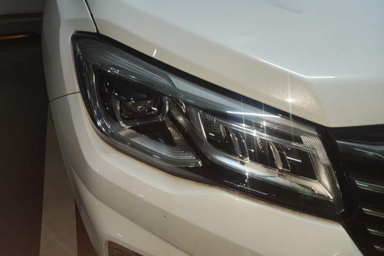 Used CHANGAN CS75 2020 280T Automatic Smart Edition China VI Standard Right Front Headlight