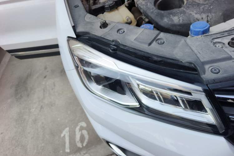 Used CHANGAN CS75 2020 280T DCT Luxury Version China VI Standard Right Front Headlight