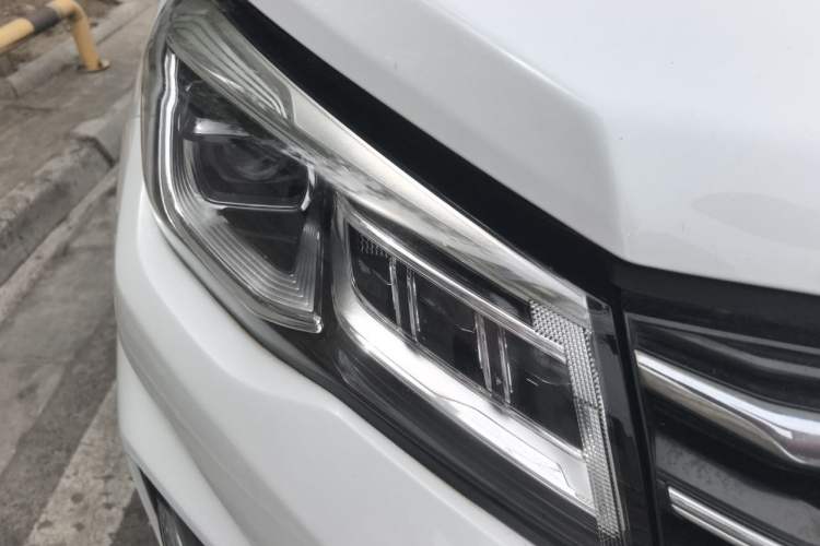 Used CHANGAN CS75 2020 280T DCT Luxury Version China VI Standard Right Front Headlight