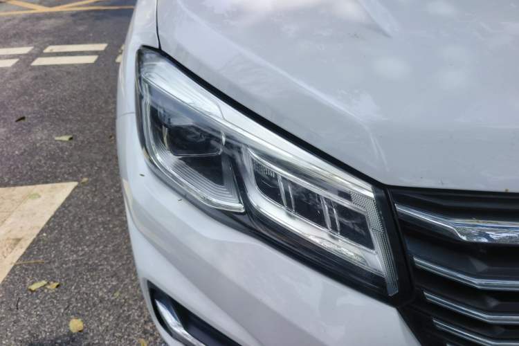 Used CHANGAN CS75 2020 280T Automatic Smart Edition China VI Right Front Headlight