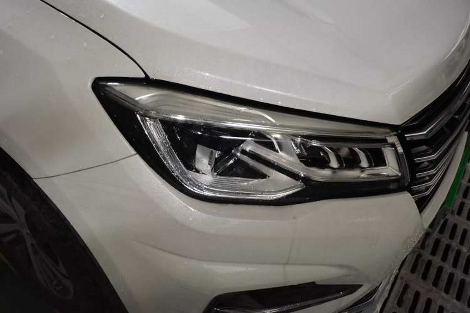 Used CHANGAN CS75 2020 280T Automatic Smart Edition China VI Standard Right Front Headlight