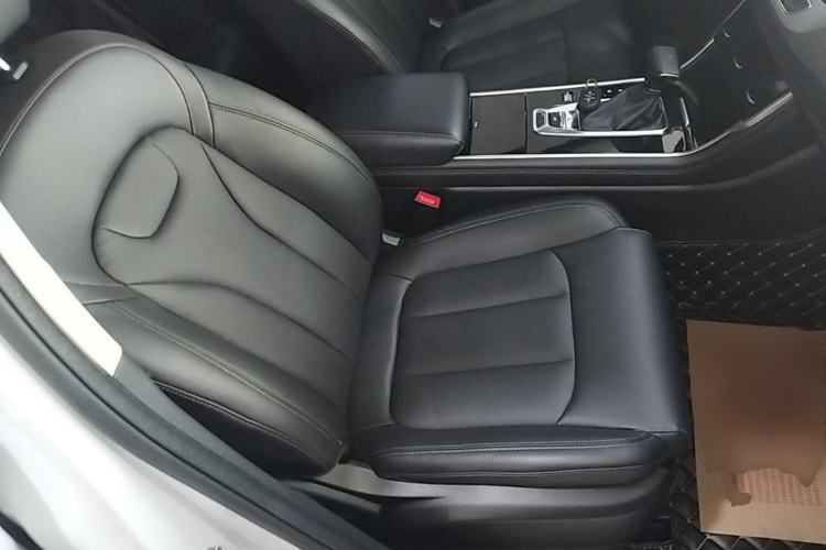 Used CHANGAN CS75 2020 280T DCT Luxury Version China VI Standard Right Front Seat