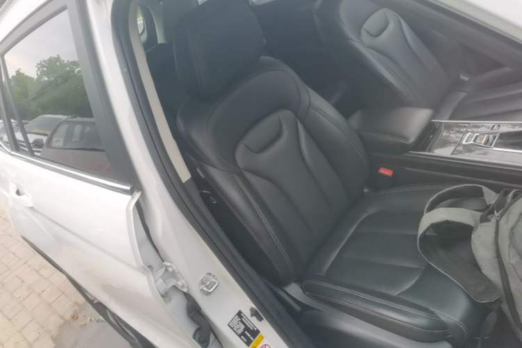 Used CHANGAN CS75 2020 280T DCT Luxury Version China VI Standard Right Front Seat