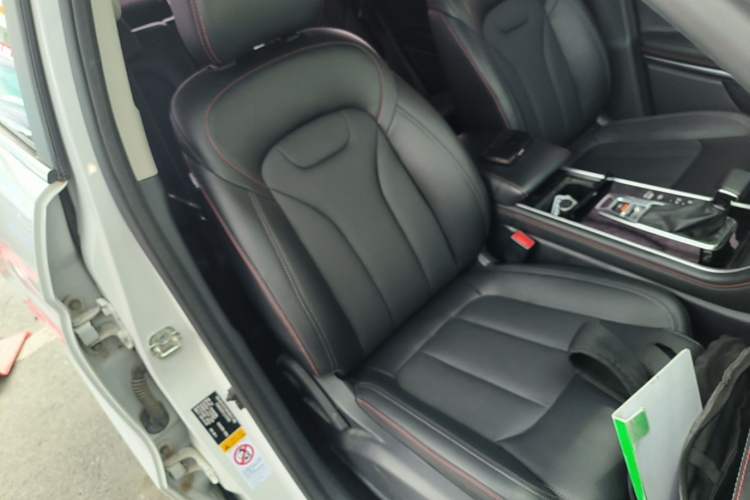 Used CHANGAN CS75 2020 280T DCT Luxury Model China VI Standard Right Front Seat