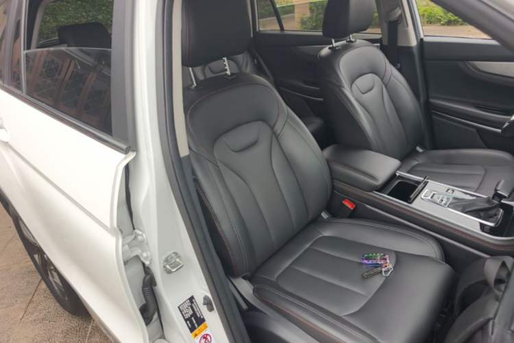Used CHANGAN CS75 2020 280T DCT Luxury Version China VI Standard Right Front Seat