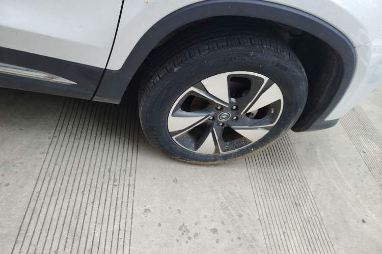 Used CHANGAN CS75 2020 280T DCT Luxury Version China VI Standard Right Front Wheel Hub