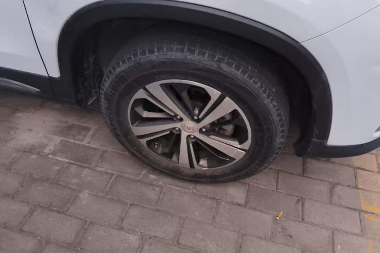 Used CHANGAN CS75 2020 280T Automatic Smart Edition China VI Standard Right Front Wheel Hub