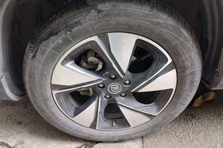 Used CHANGAN CS75 2020 280T DCT Luxury Version China VI Standard Right Front Wheel Hub