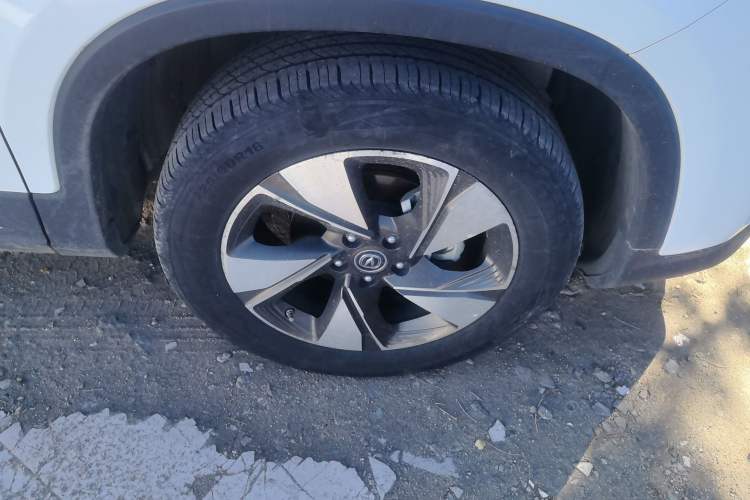 Used CHANGAN CS75 2020 280T DCT Luxury Version China VI Standard Right Front Wheel Hub