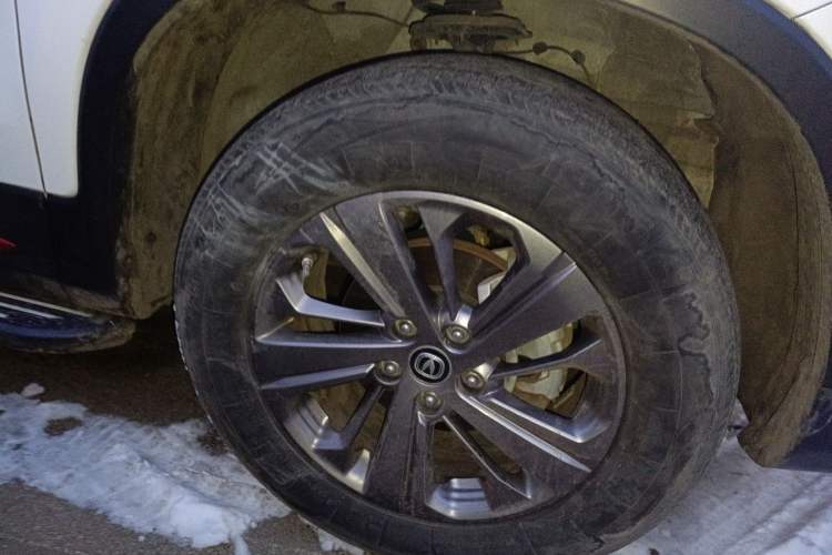 Used CHANGAN CS75 2020 280T DCT Luxury Model China VI Standard Right Front Wheel Hub