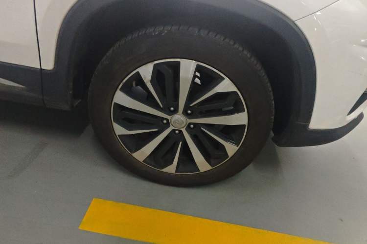Used CHANGAN CS75 2020 280T Automatic Ya Zhi Model China VI Standard Right Front Wheel Hub