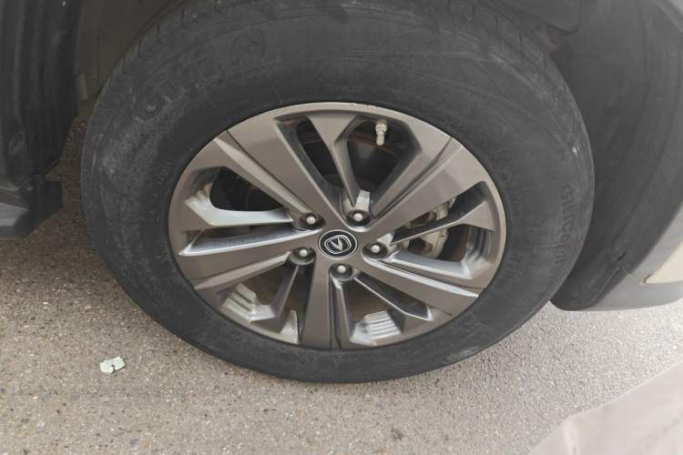 Used CHANGAN CS75 2020 280T DCT Luxury Model China VI Standard Right Front Wheel Hub