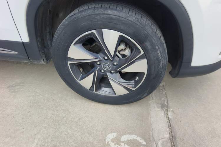 Used CHANGAN CS75 2020 280T DCT Luxury Version China VI Standard Right Front Wheel Hub
