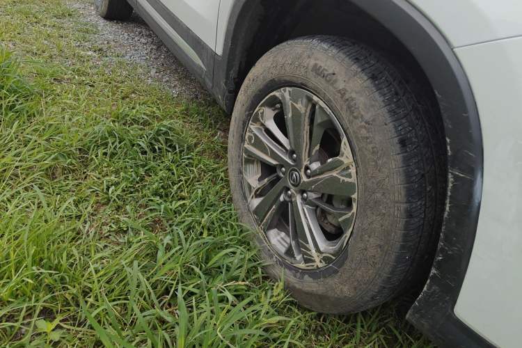 Used CHANGAN CS75 2020 280T Manual Elite Version China VI Standard Right Front Wheel Hub