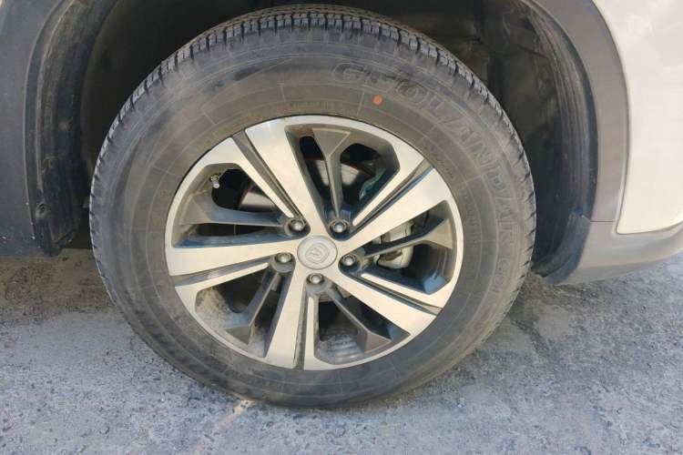 Used CHANGAN CS75 2020 280T Automatic Smart Edition China VI Standard Right Front Wheel Hub