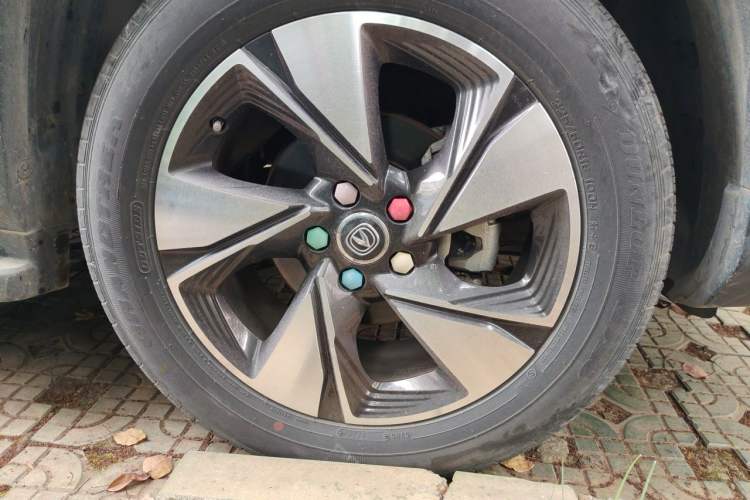 Used CHANGAN CS75 2020 280T Automatic Smart Edition China VI Right Front Wheel Hub