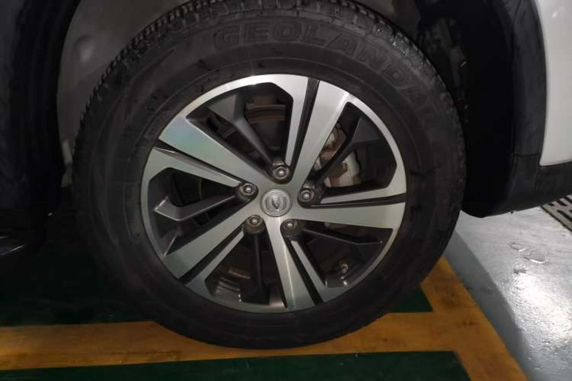 Used CHANGAN CS75 2020 280T Automatic Smart Edition China VI Standard Right Front Wheel Hub